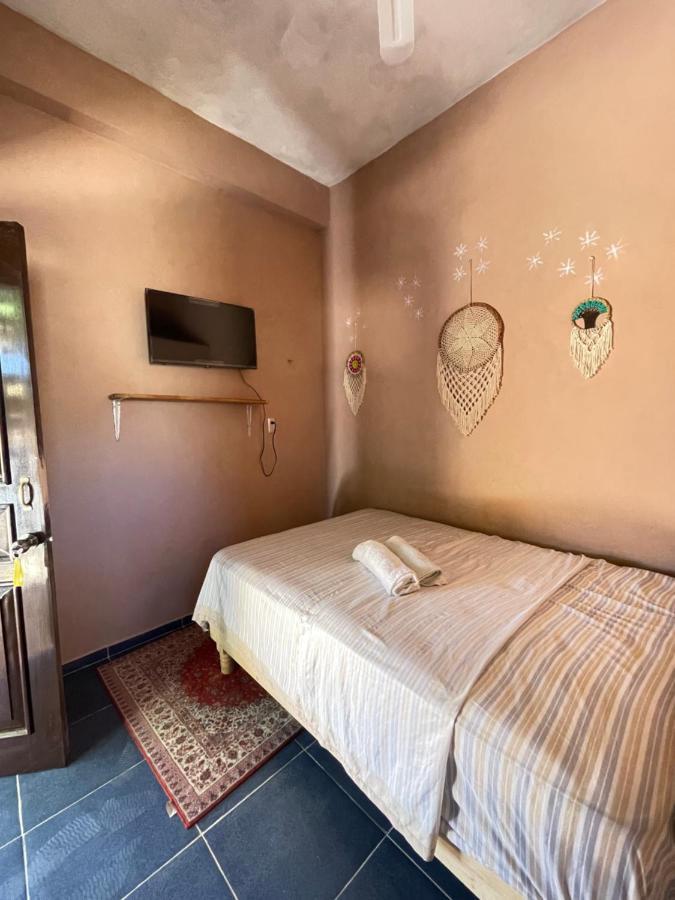 Casa Lol-Cab Hotel Valladolid  Buitenkant foto